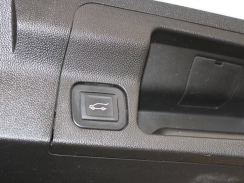 Used 2019 GMC Acadia SLE FWD image 29