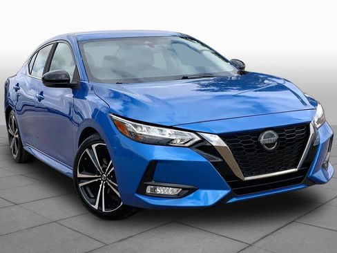 Used 2023 Nissan Sentra SR w/ Electronics Package FWD image 3