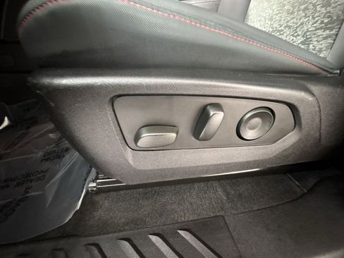 Used 2023 Chevrolet Colorado Z71 w/ Z71 Convenience Package 2 image 14