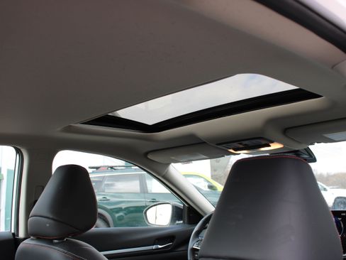 Used 2023 Nissan Altima 2.5 SR w/ SR Premium Package image 11