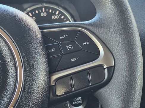 Used 2022 Jeep Renegade Sport w/ Sport Appearance Group AWD/4WD image 18