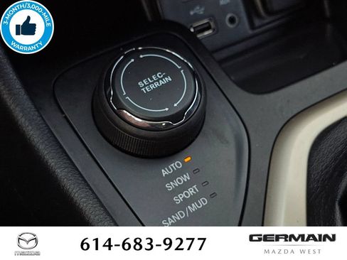 Used 2016 Jeep Cherokee Latitude w/ Comfort/Convenience Group AWD/4WD image 33