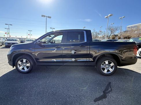 Certified 2025 Honda Ridgeline RTL image 8