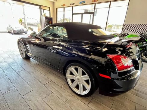 Used 2005 Chrysler Crossfire Limited RWD image 7