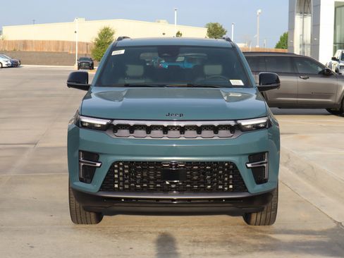 New 2026 Jeep Grand Wagoneer Limited AWD/4WD image 11