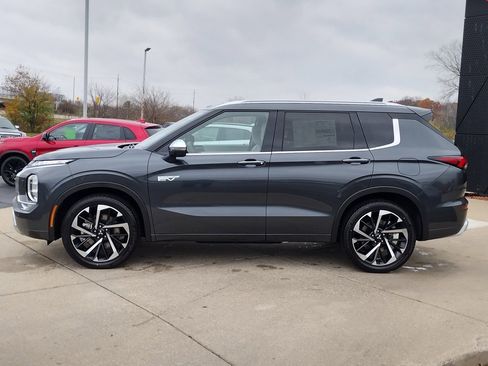 New 2025 Mitsubishi Outlander SEL image 20
