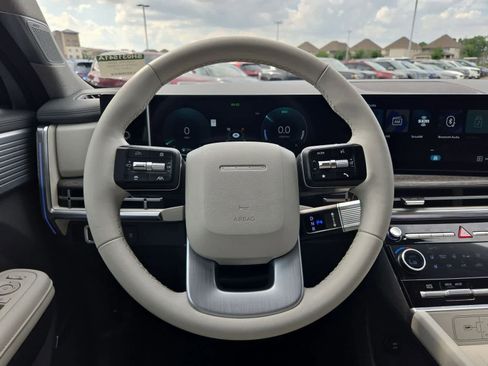 Used 2025 Hyundai Santa Fe Limited FWD image 22