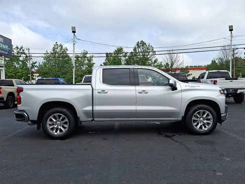 Used 2021 Chevrolet Silverado 1500 LTZ w/ Technology Package image 12