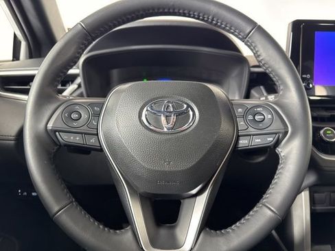 Used 2025 Toyota Corolla Cross AWD Hybrid image 19