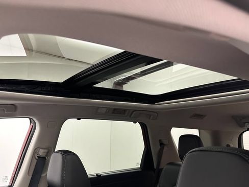 Certified 2024 Nissan Pathfinder Platinum AWD/4WD image 20