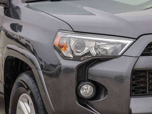 Used 2018 Toyota 4Runner SR5 Premium AWD/4WD image 4