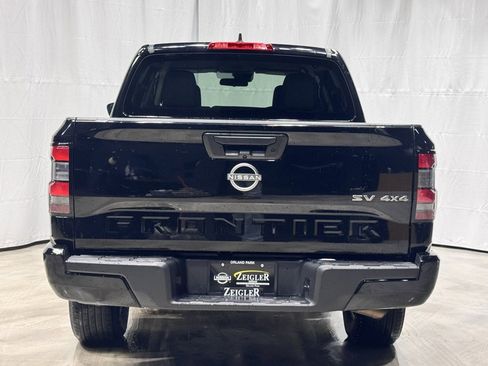 Certified 2023 Nissan Frontier SV image 5