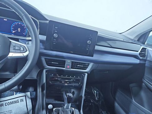 New 2025 Volkswagen Taos SEL image 17