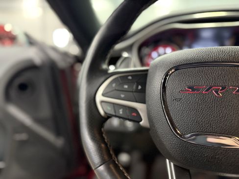 Used 2018 Dodge Challenger SRT Hellcat image 16