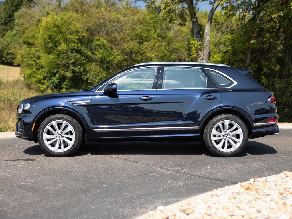 Used 2025 Bentley Bentayga AWD/4WD image 5