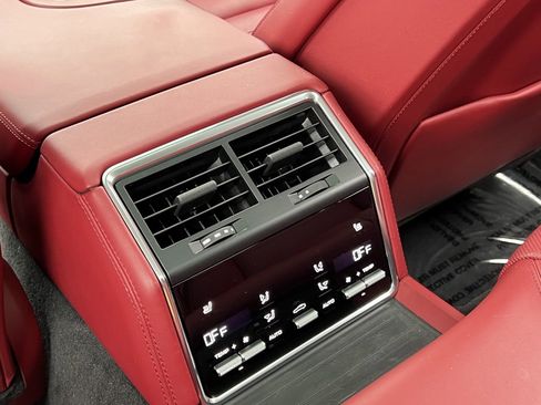 Used 2023 Porsche Panamera 4 Platinum Edition w/ Assistance Package image 19