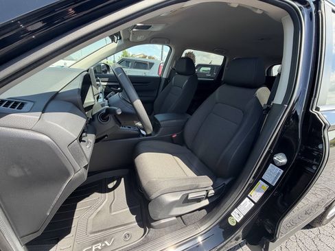 Used 2025 Honda CR-V LX image 11