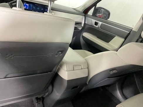 Used 2024 Hyundai Santa Fe SEL FWD image 13