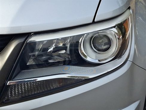 Used 2018 Chevrolet Colorado Z71 image 9