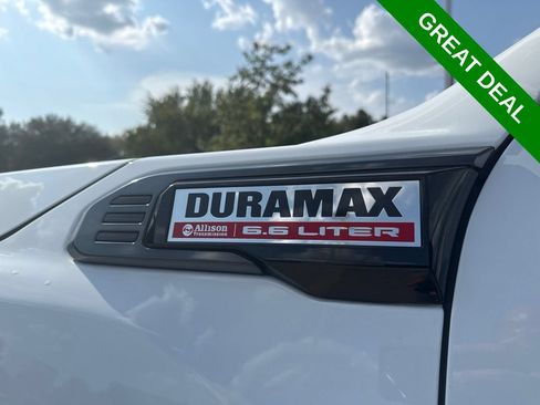 Used 2024 GMC Sierra 2500 AT4 w/ AT4 Preferred Package AWD/4WD image 8