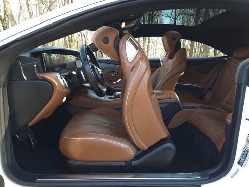 Used 2021 Mercedes-Benz S 560 4MATIC Coupe image 15