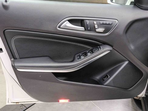 Used 2020 Mercedes-Benz GLA 250 image 28