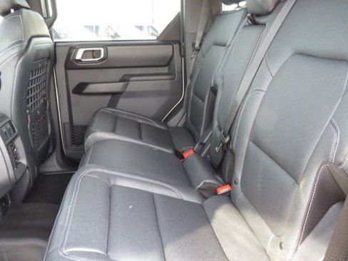 New 2025 Ford Bronco Badlands w/ Sasquatch Package image 6