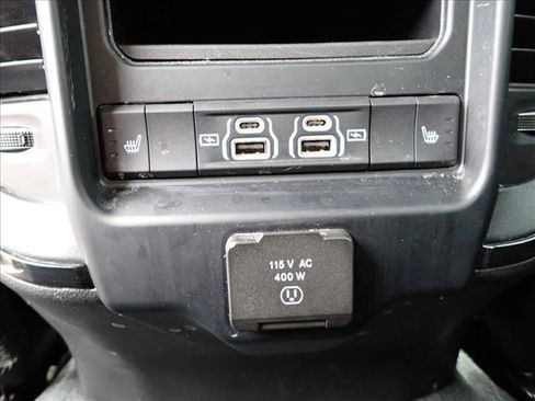 Used 2024 RAM 2500 Limited AWD/4WD image 11