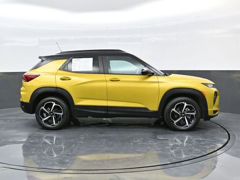 Used 2023 Chevrolet TrailBlazer RS w/ Sun and Liftgate Package AWD/4WD image 8