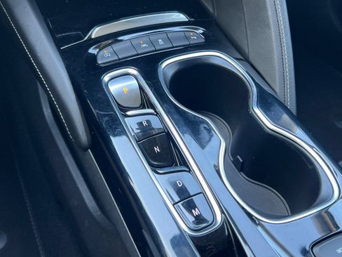 Used 2023 Buick Envision Essence FWD image 28