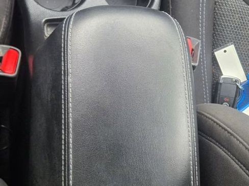 Used 2019 Jeep Cherokee Latitude w/ Cold Weather Group AWD/4WD image 34