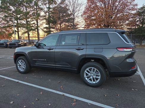New 2025 Jeep Grand Cherokee L Laredo RWD image 3