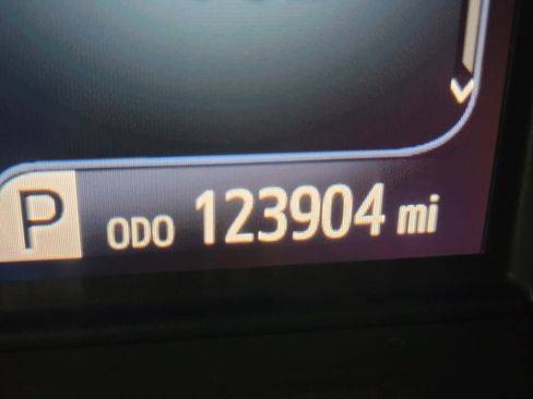 Used 2017 Toyota Sienna XLE Premium AWD/4WD image 16