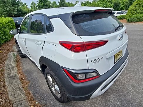 Certified 2022 Hyundai Kona SE AWD/4WD image 5