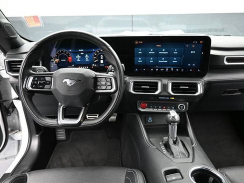 Used 2025 Ford Mustang GT Premium RWD image 12