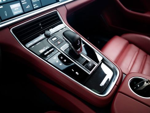 Used 2020 Porsche Panamera GTS w/ Premium Package Plus AWD/4WD image 24