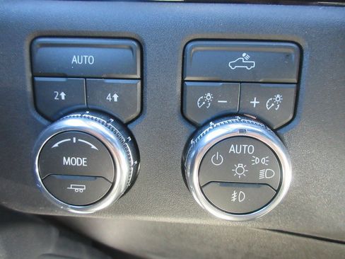 New 2026 GMC Sierra 1500 Elevation image 16