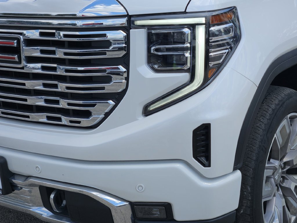 Used 2023 GMC Sierra 1500 Denali w/ Denali Reserve Package AWD/4WD image 8