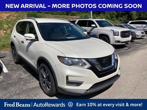 Used 2019 Nissan Rogue SV w/ Premium Package AWD/4WD image 1