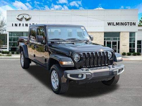 Used 2022 Jeep Gladiator Sport AWD/4WD image 1