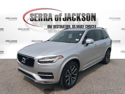 Used 2016 Volvo XC90 T6 Momentum AWD/4WD image 4