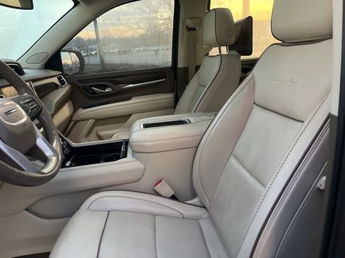 Used 2021 GMC Yukon Denali image 8