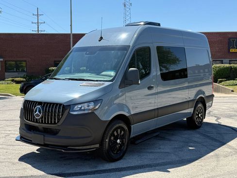 Used 2020 Mercedes-Benz Sprinter 2500 w/ Comfort Plus Package image 3