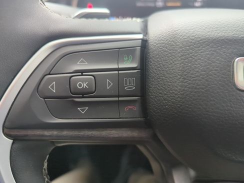 Used 2024 Jeep Grand Cherokee Limited image 51