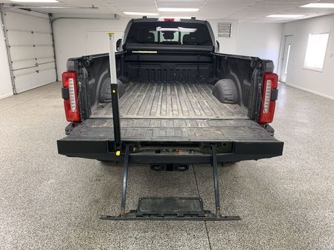 Used 2024 Ford F250 Lariat w/ Black Appearance Package AWD/4WD image 33