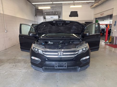 Used 2018 Honda Pilot LX image 10
