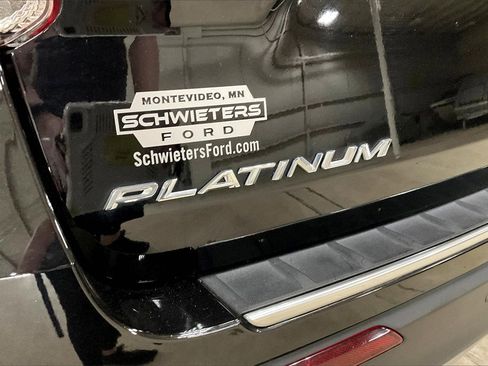 Certified 2022 Ford Explorer Platinum w/ Equipment Group 601A image 8