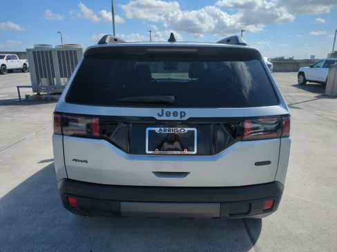 New 2026 Jeep Cherokee Overland image 6