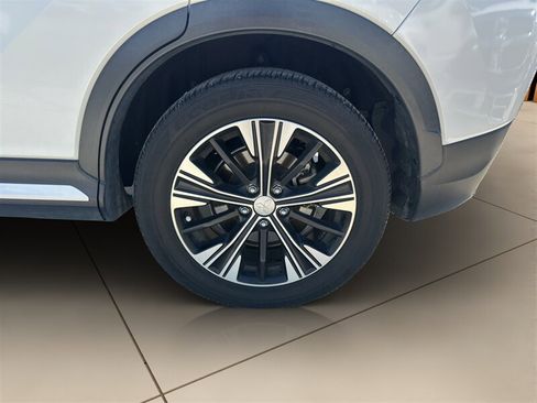 Used 2019 Mitsubishi Eclipse Cross AWD image 13
