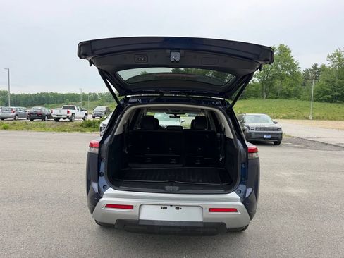 Used 2023 Nissan Pathfinder SL w/ Lighting Package (N92) AWD/4WD image 25